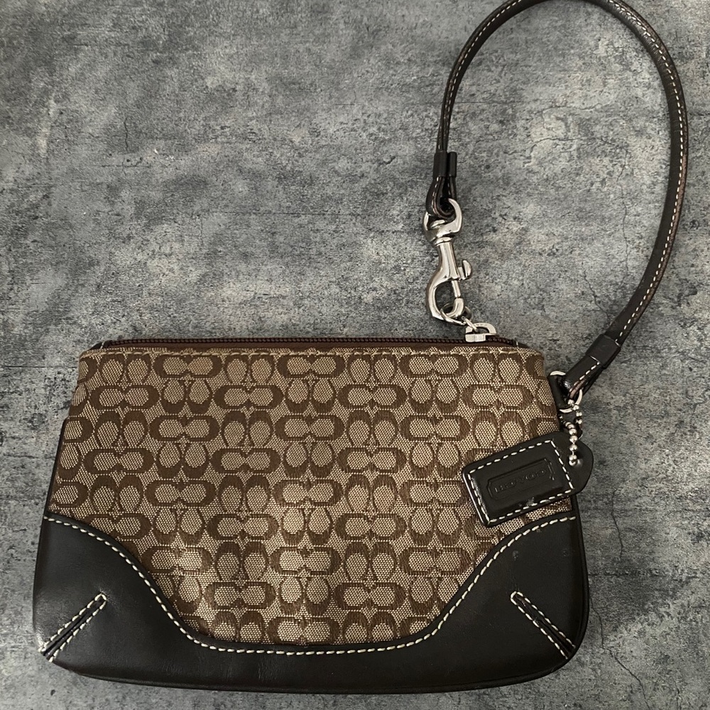 Coach logo wristlet. Excellent condition
